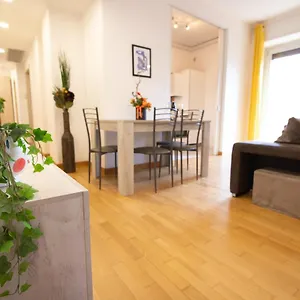 Apartment Emilei 25